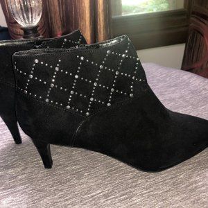 NWOB East 5th Black suede studded ankle boots 11M